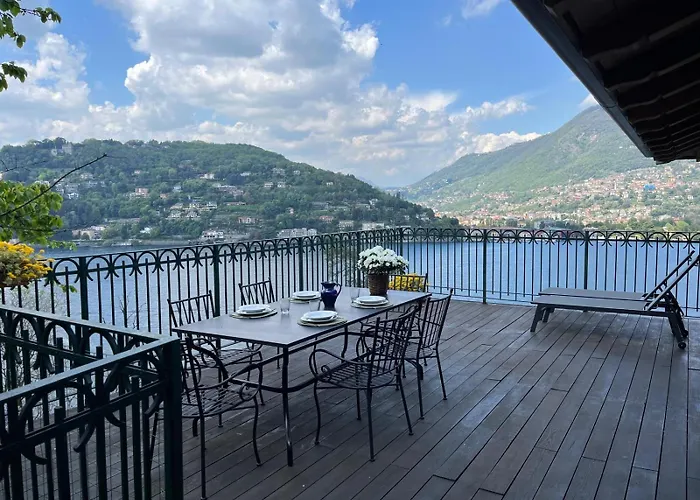 & Mountain 아파트