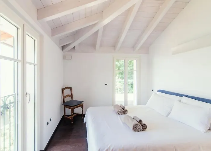 아파트 & Mountain