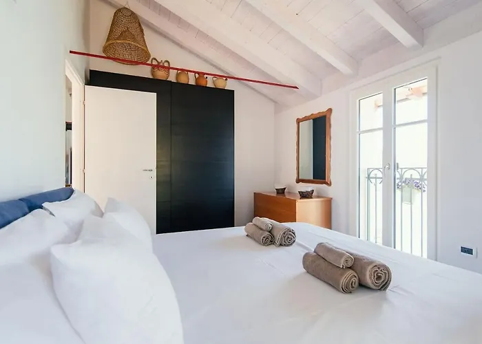 아파트 & Mountain *